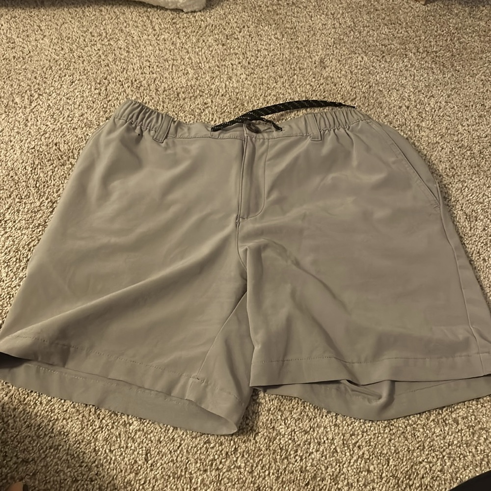Men’s Med Chubbies Shorts 6” Inseam